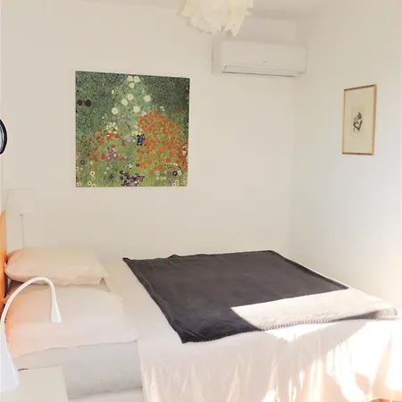 Very Nice With Sea View Ideally Located At 750m From The Port And Shops. Porto-Vecchio (Corsica)